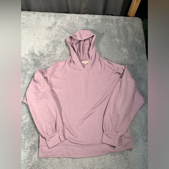 Madewell Tops - Madewell purple puff sleeve Hoodie medium